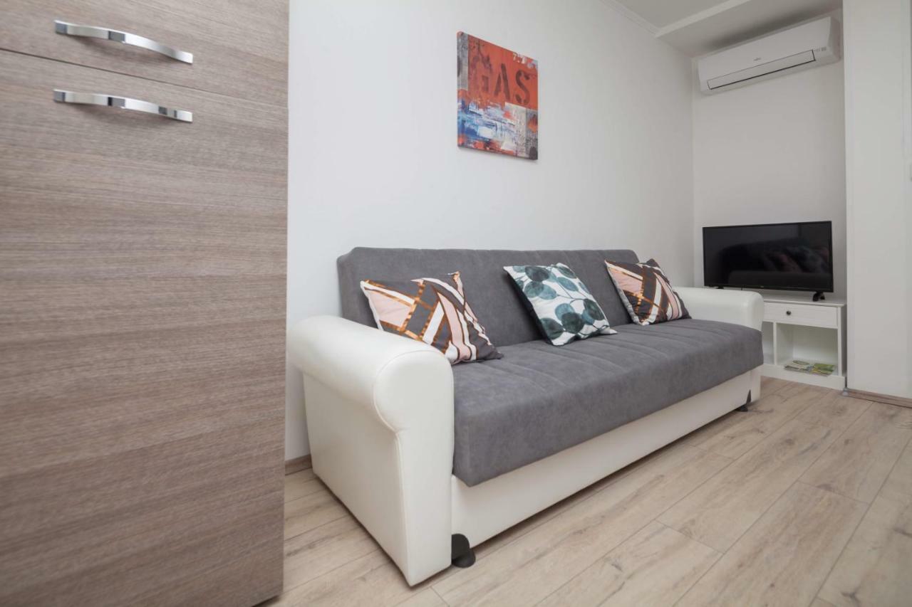 Apartman Ester 普拉 外观 照片