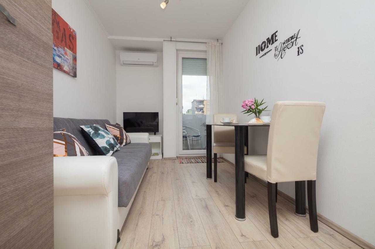 Apartman Ester 普拉 外观 照片